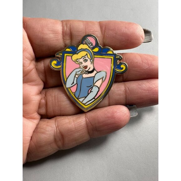 Disney Cinderella Trading Pin Princess Crest Shield Lapel Pin Brooch Jewelry - Picture 6 of 8
